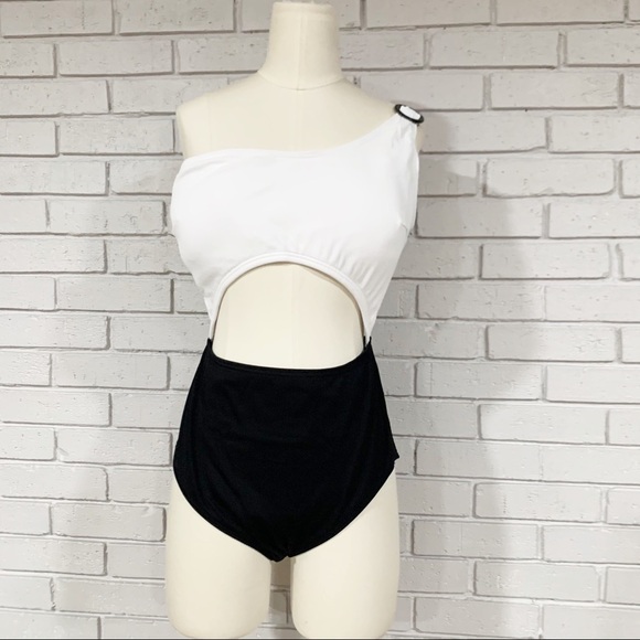 ModCloth Women’s The Sierra One-Piece Swimsuit - Picture 1 of 11